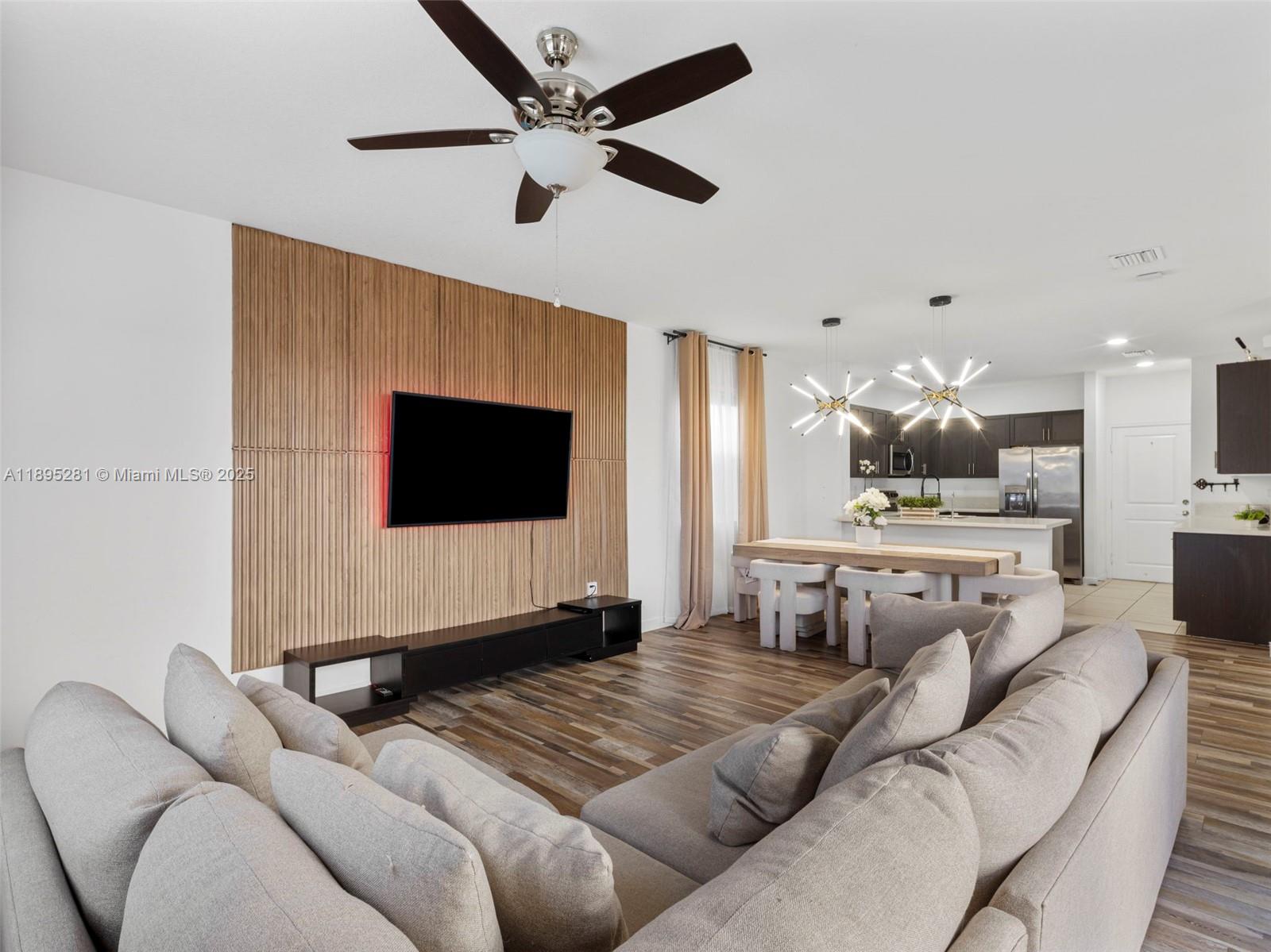 See details 1411 3 / 2 2024 sq. ft. $ 2026-02-20 0 Photo