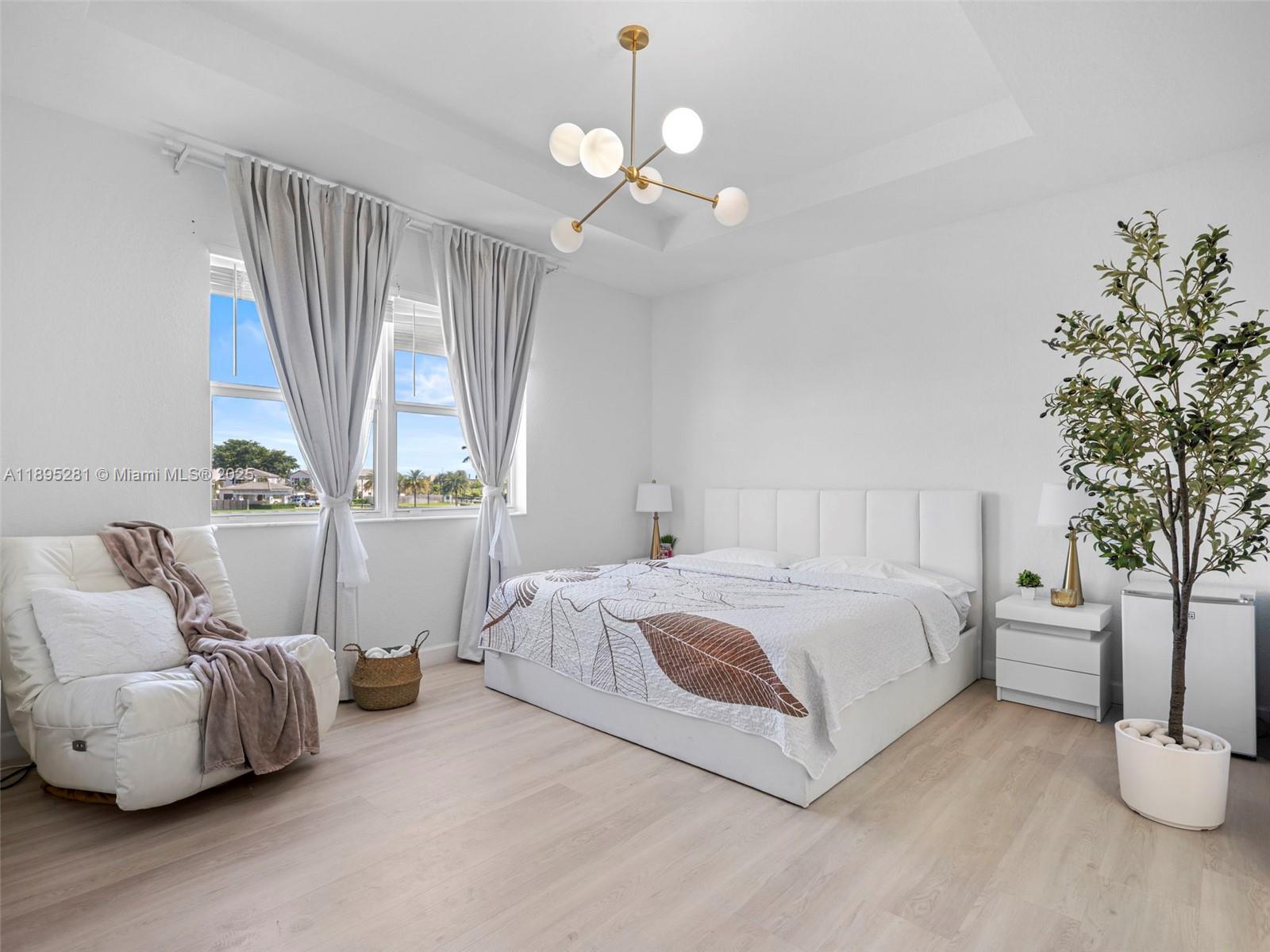 See details 1411 3 / 2 2024 sq. ft. $ 2026-02-20 0 Photo