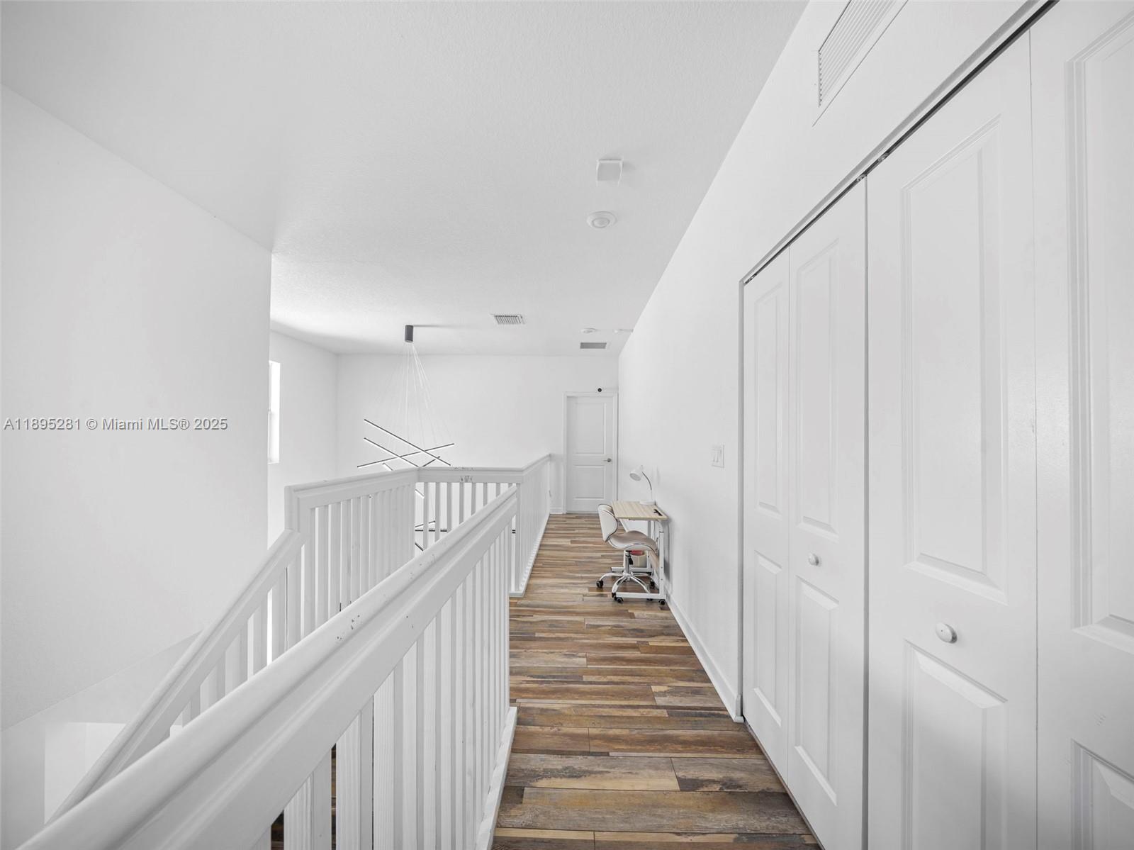 See details 1411 3 / 2 2024 sq. ft. $ 2026-02-20 0 Photo