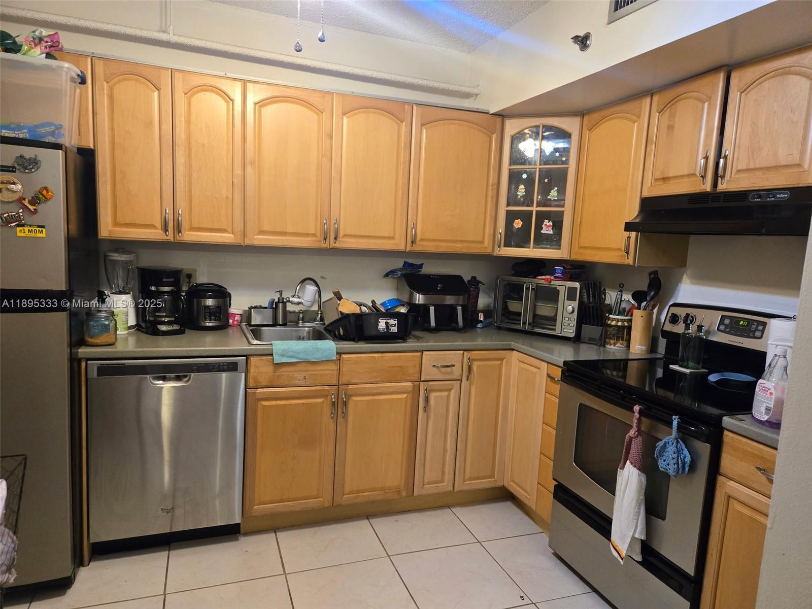See details 501 2 / 2 1150 sq. ft. $ 2025-10-13 0 Photo