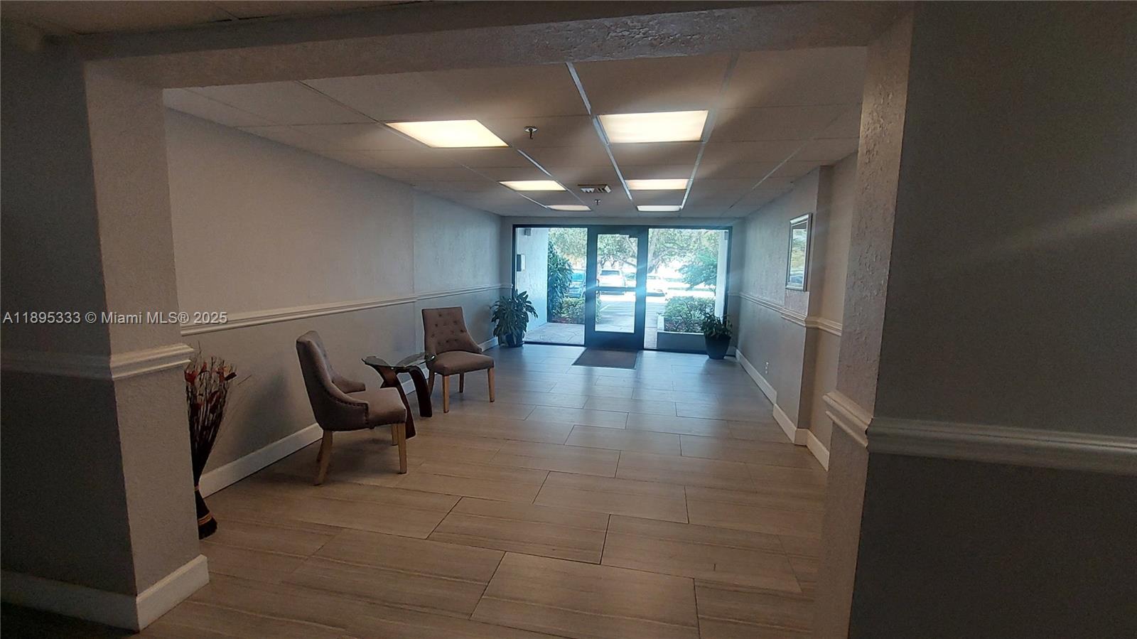 See details 501 2 / 2 1150 sq. ft. $ 2025-10-13 0 Photo