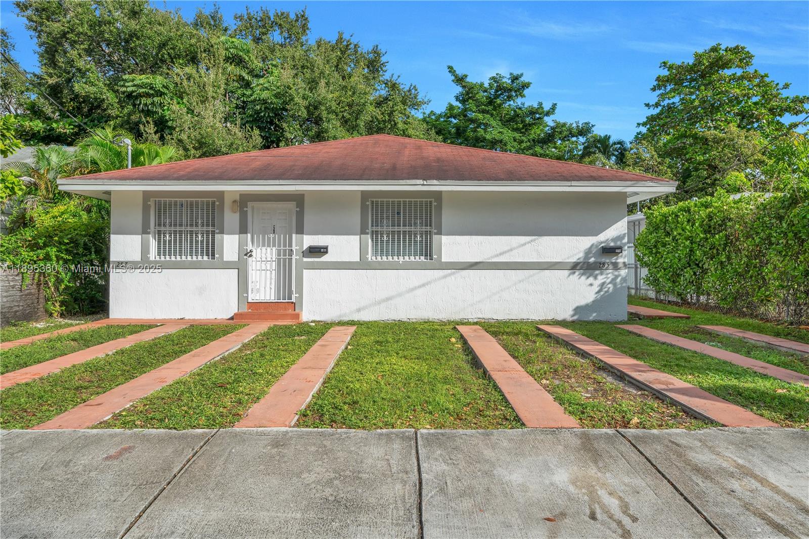   /  2100 sq. ft. $ 2025-10-13 0 Photo