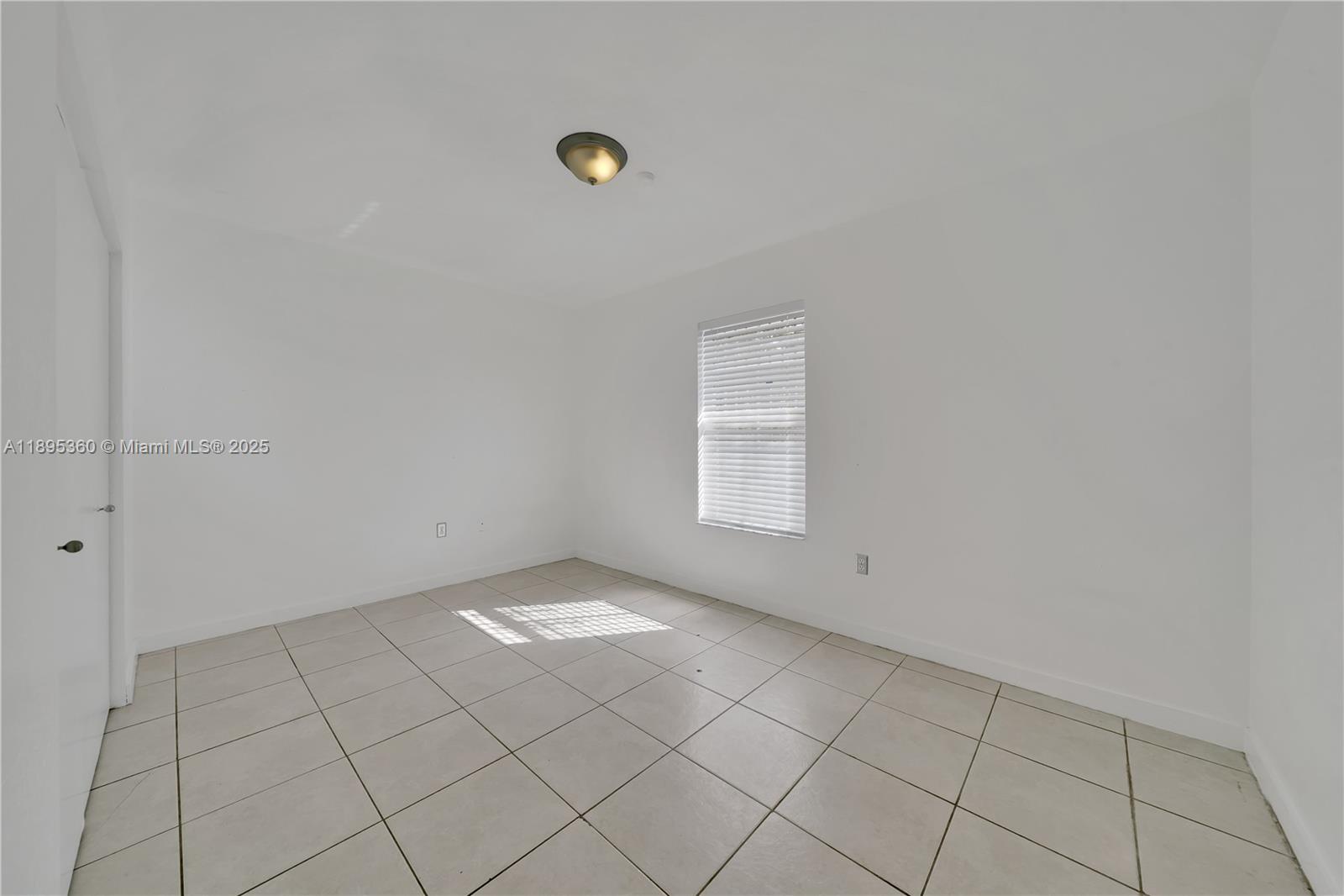   /  2100 sq. ft. $ 2025-10-13 0 Photo