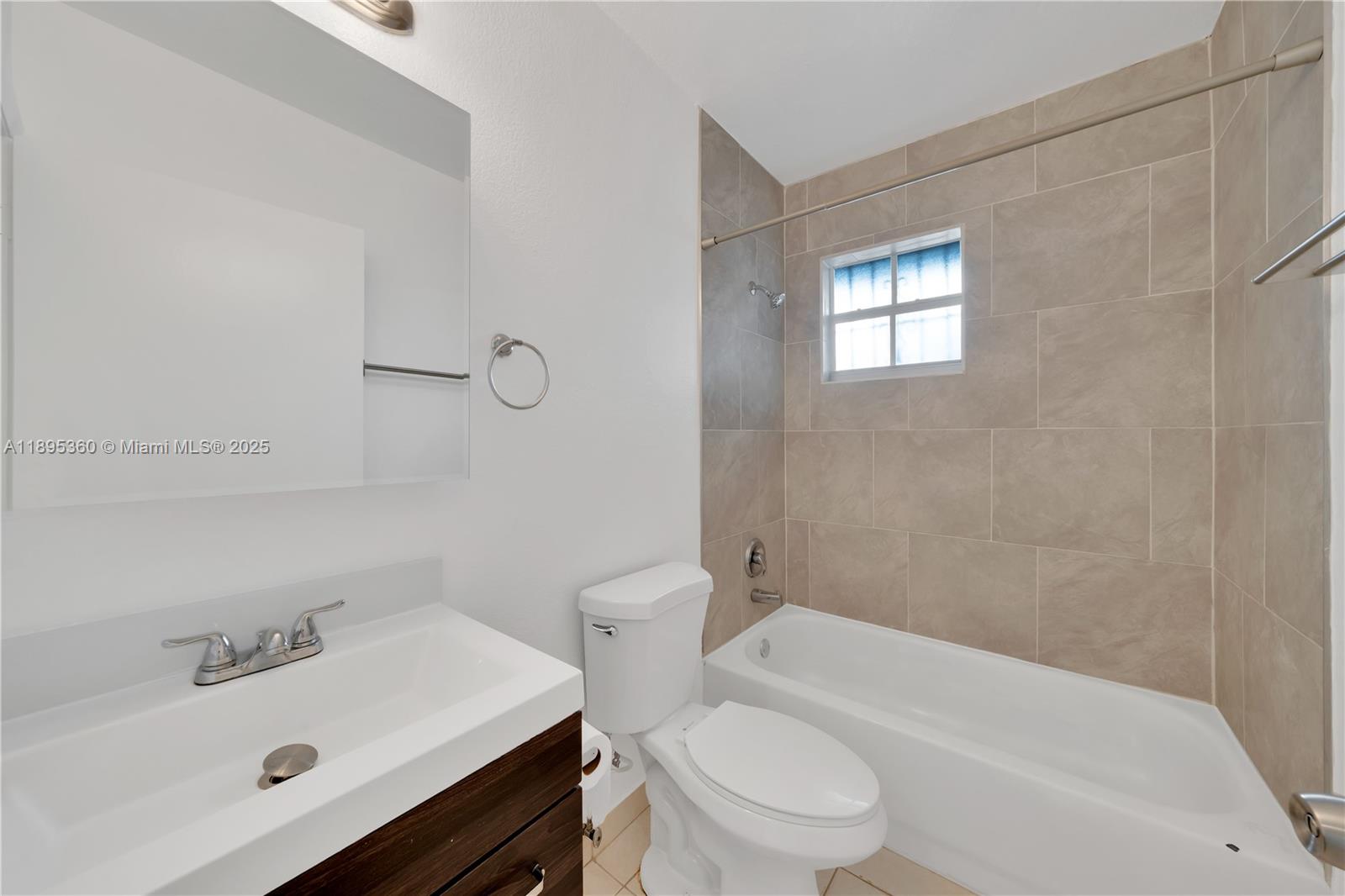   /  2100 sq. ft. $ 2025-10-13 0 Photo