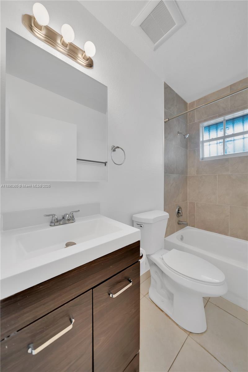   /  2100 sq. ft. $ 2025-10-13 0 Photo