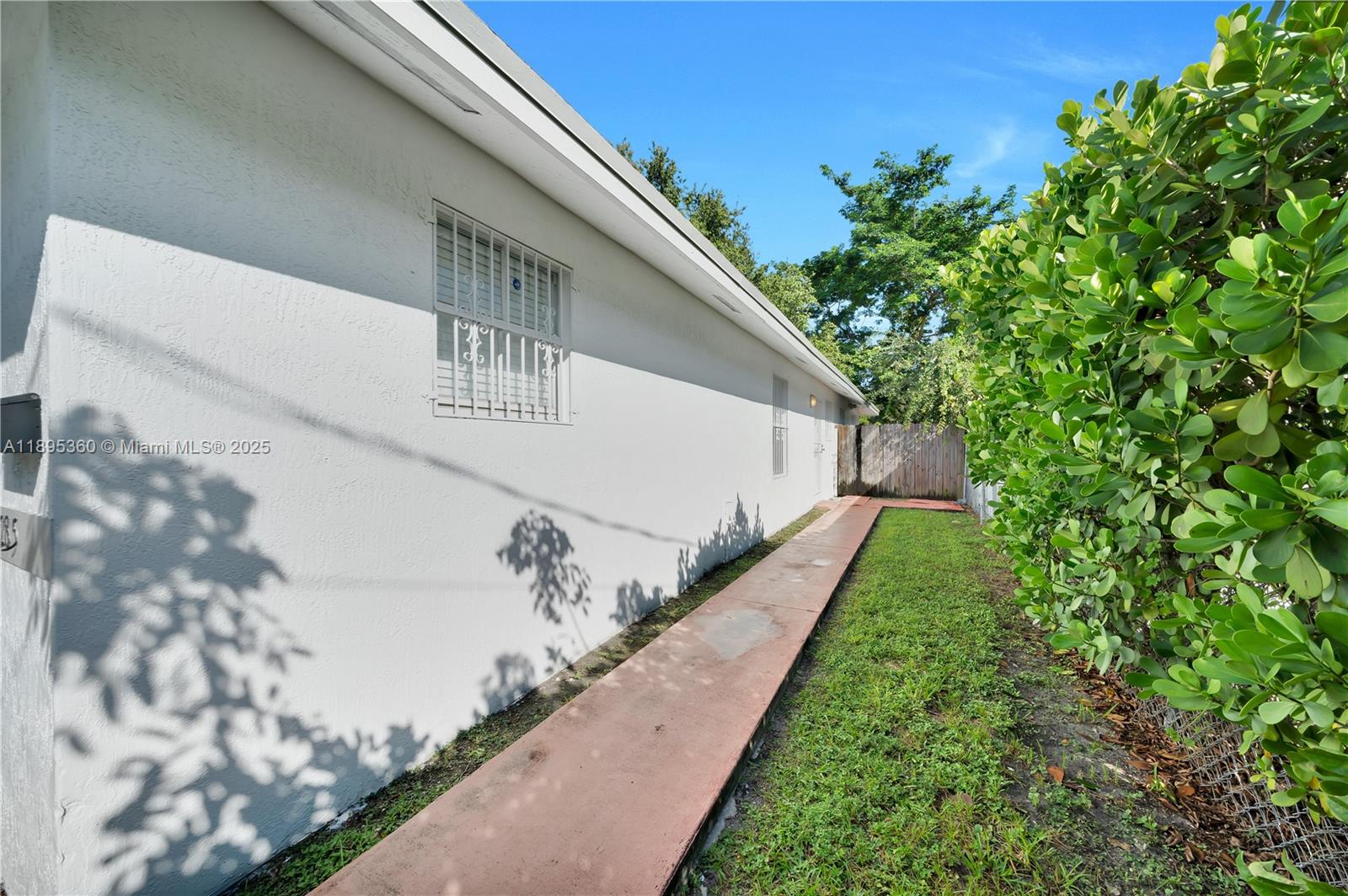   /  2100 sq. ft. $ 2025-10-13 0 Photo