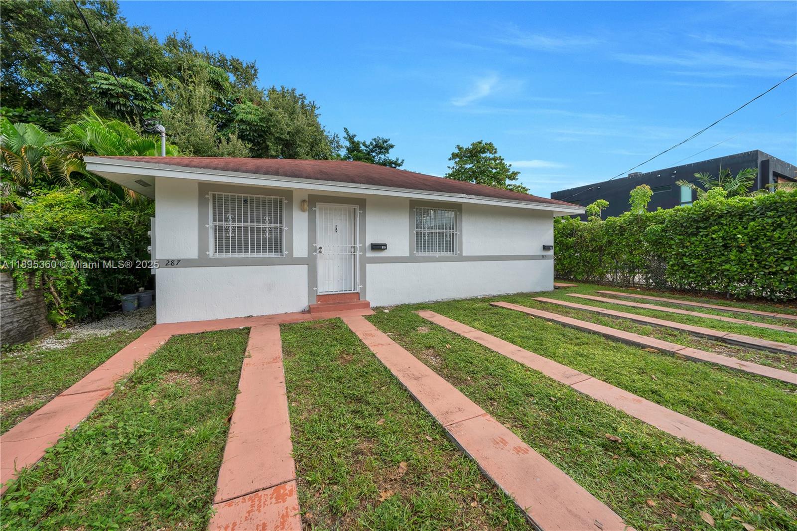   /  2100 sq. ft. $ 2025-10-13 0 Photo