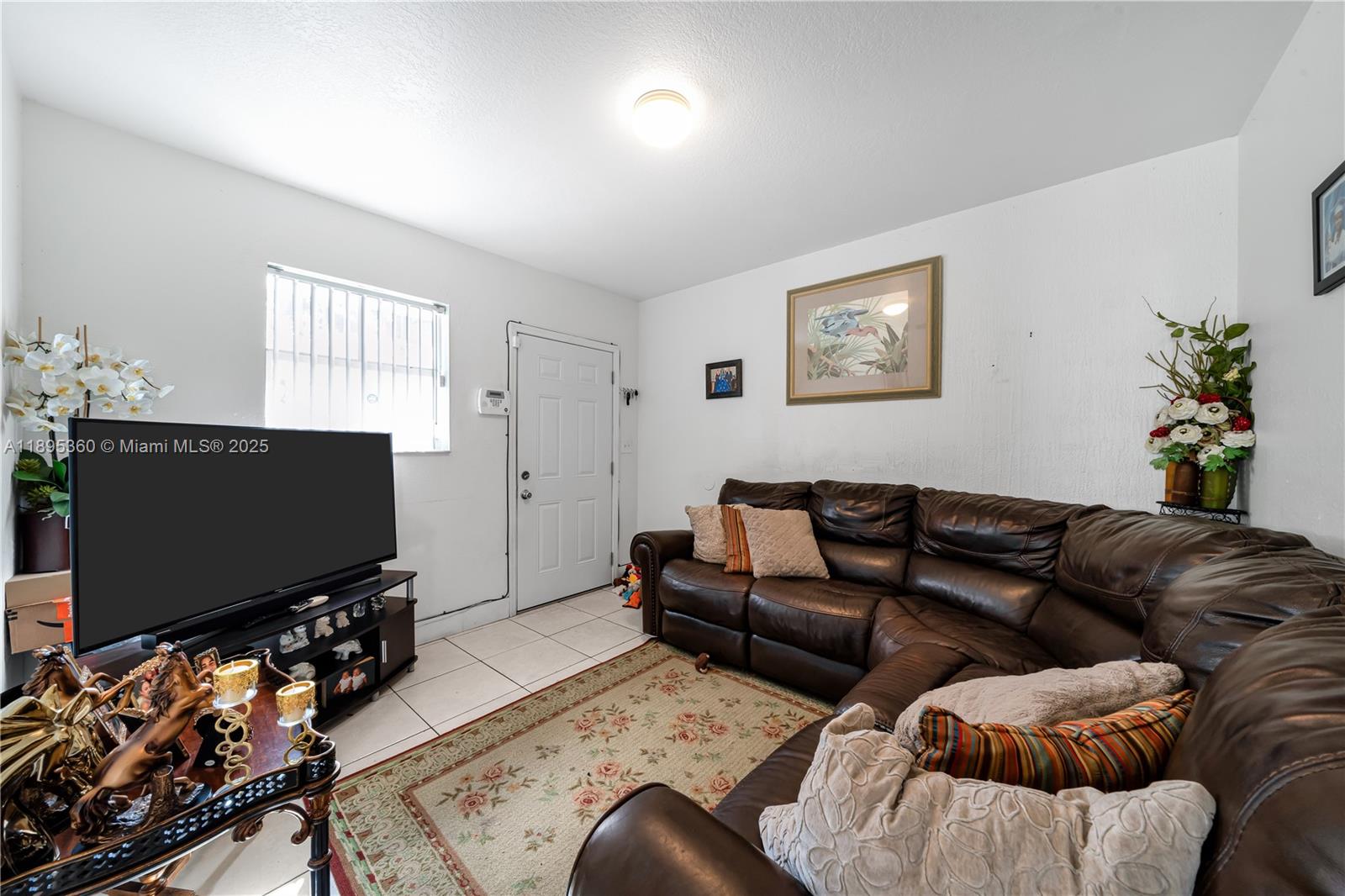   /  2100 sq. ft. $ 2025-10-13 0 Photo