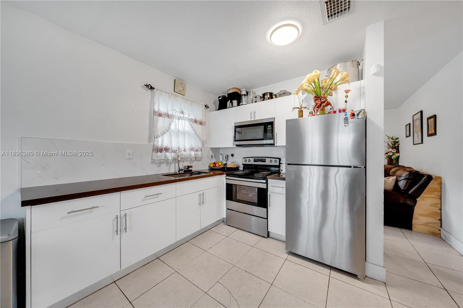   /  2100 sq. ft. $ 2025-10-13 0 Photo