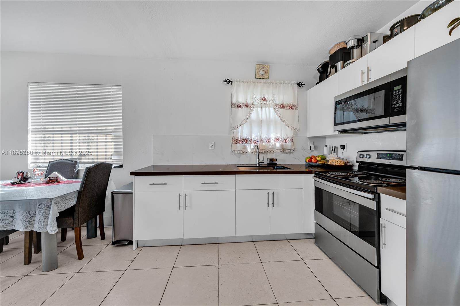   /  2100 sq. ft. $ 2025-10-13 0 Photo