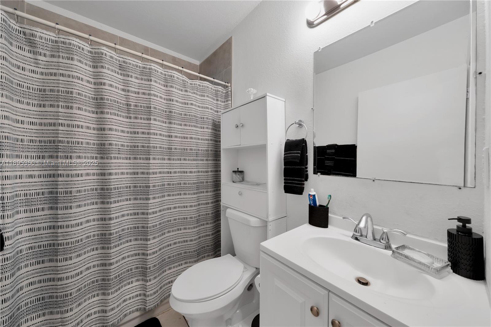   /  2100 sq. ft. $ 2025-10-13 0 Photo