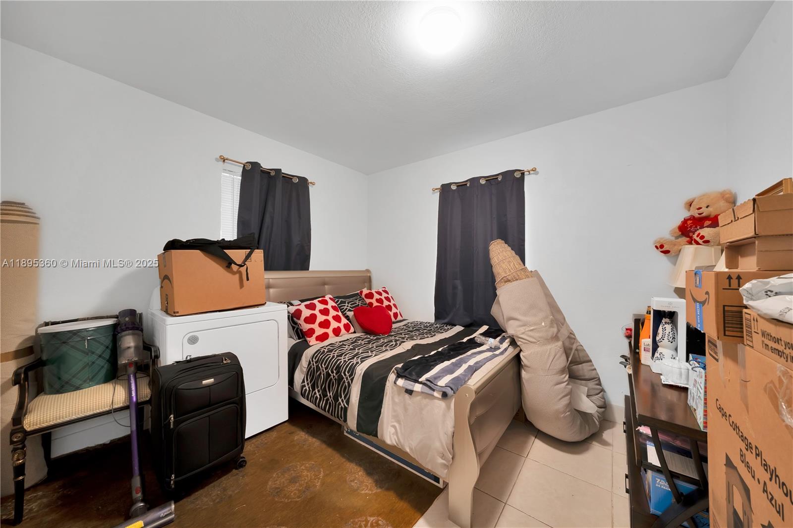   /  2100 sq. ft. $ 2025-10-13 0 Photo