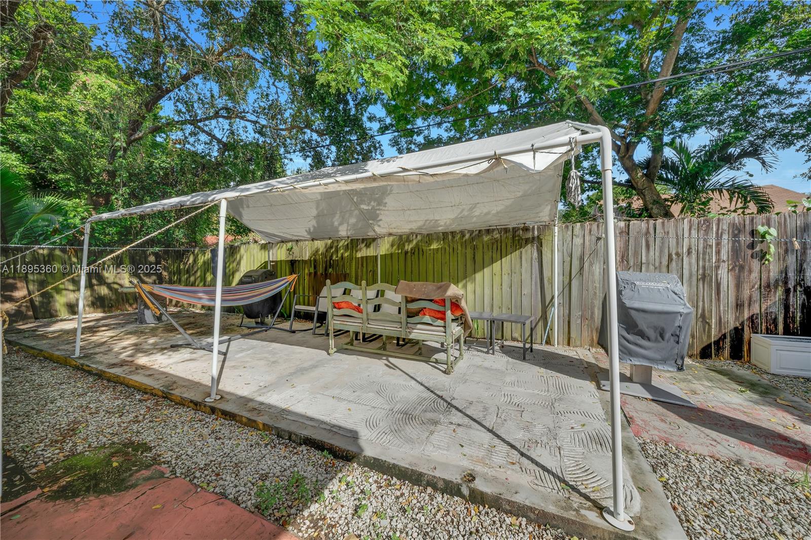   /  2100 sq. ft. $ 2025-10-13 0 Photo