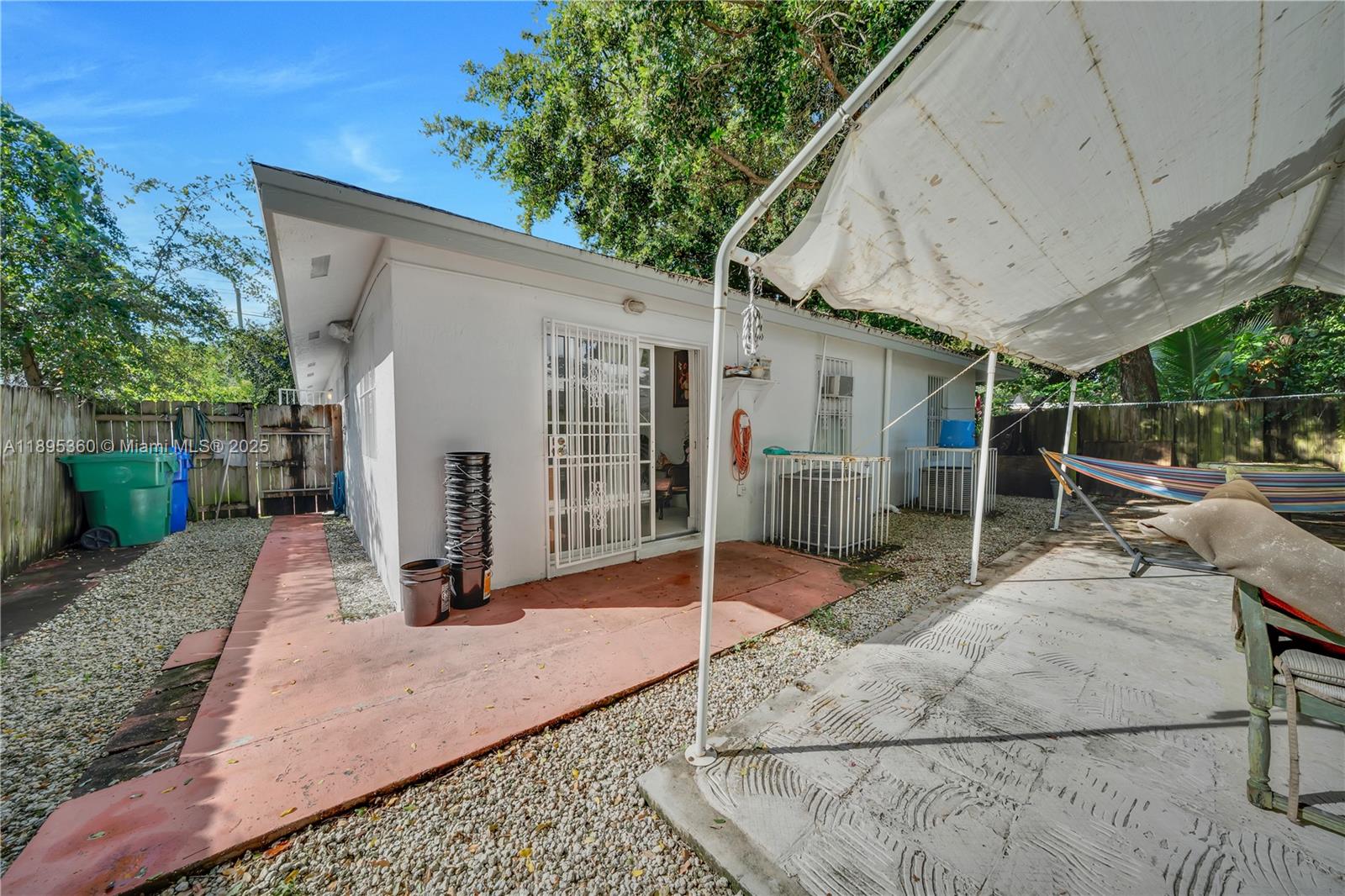   /  2100 sq. ft. $ 2025-10-13 0 Photo