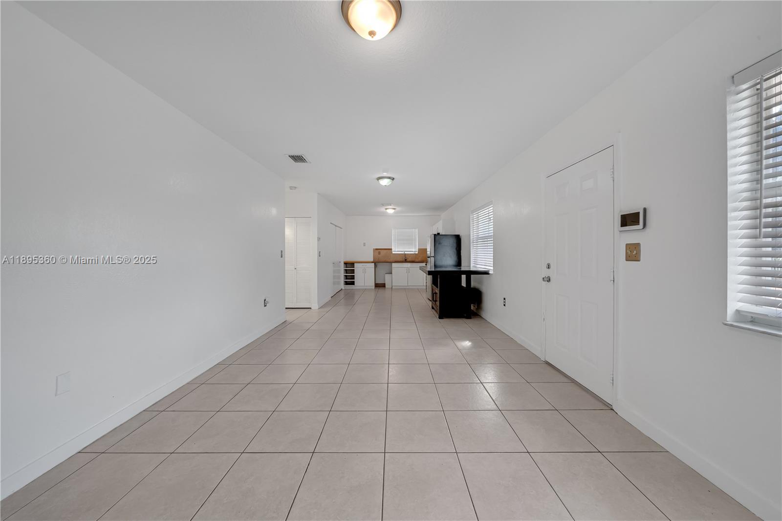   /  2100 sq. ft. $ 2025-10-13 0 Photo