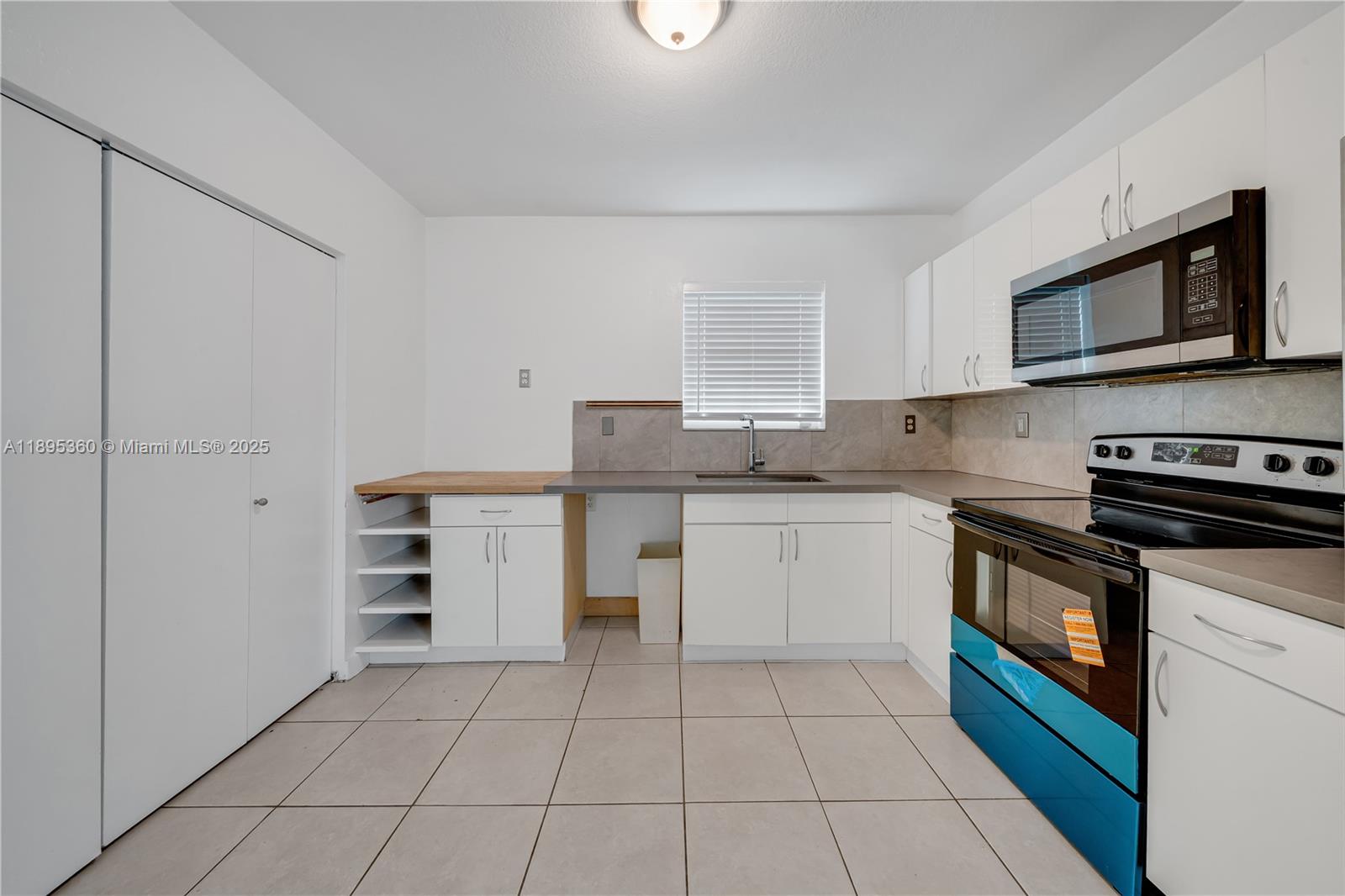   /  2100 sq. ft. $ 2025-10-13 0 Photo