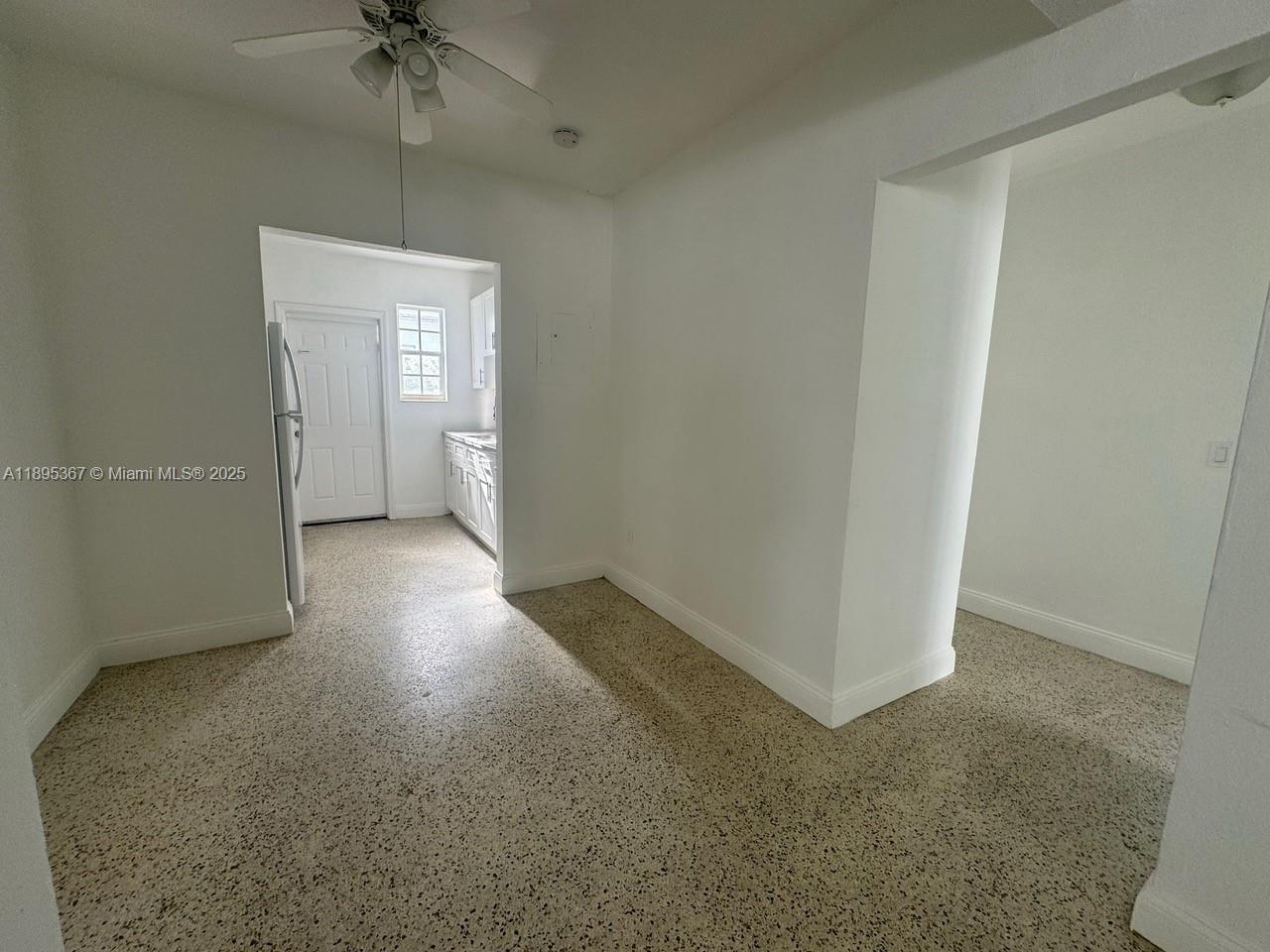   /  3498 sq. ft. $ 2025-10-20 0 Photo