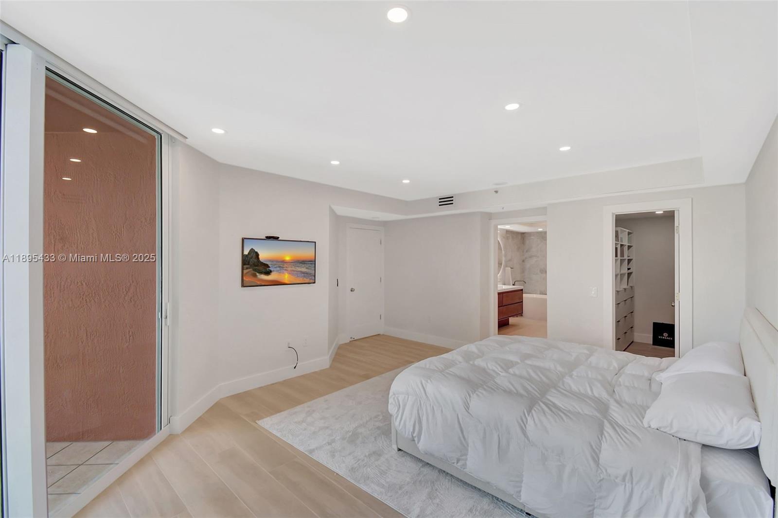 Photo of 3370 Hidden Bay Dr  #812, Aventura, Florida, 33180 - 