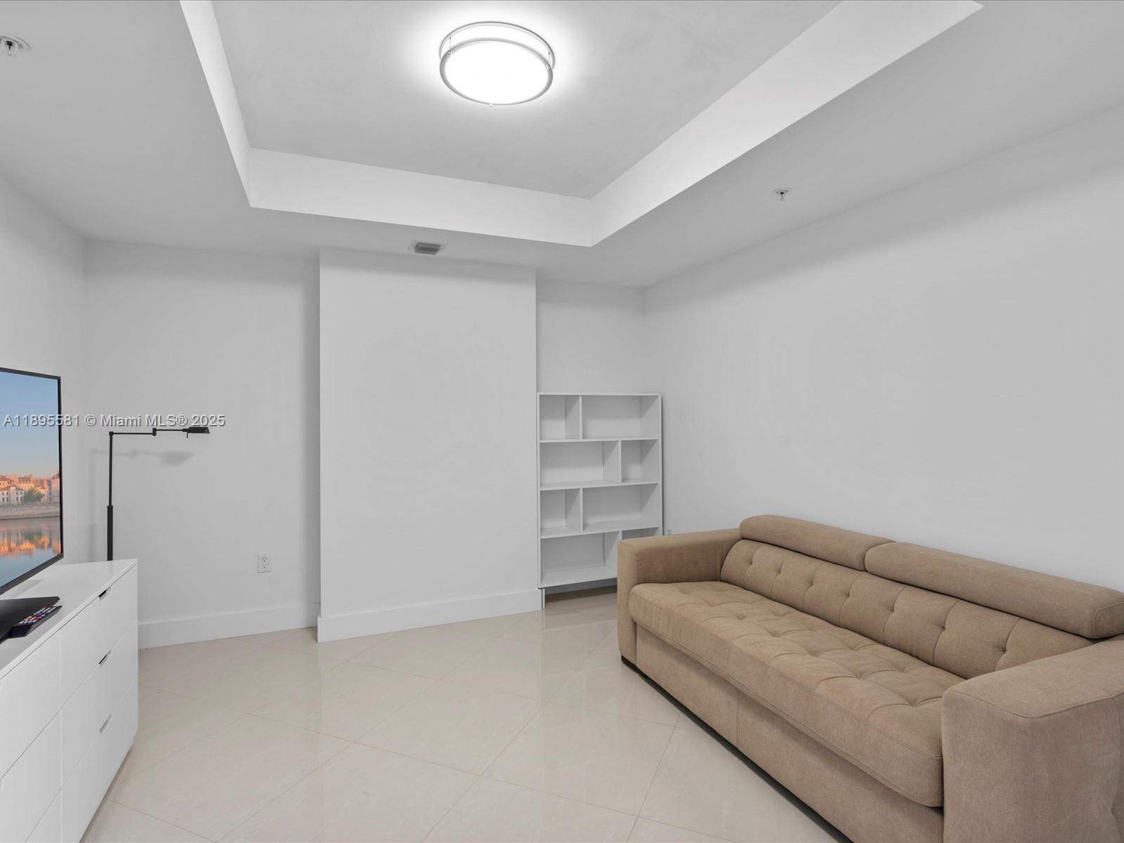 Photo of 17301 Biscayne Blvd  #1704, North Miami Beach, Florida, 33160 -