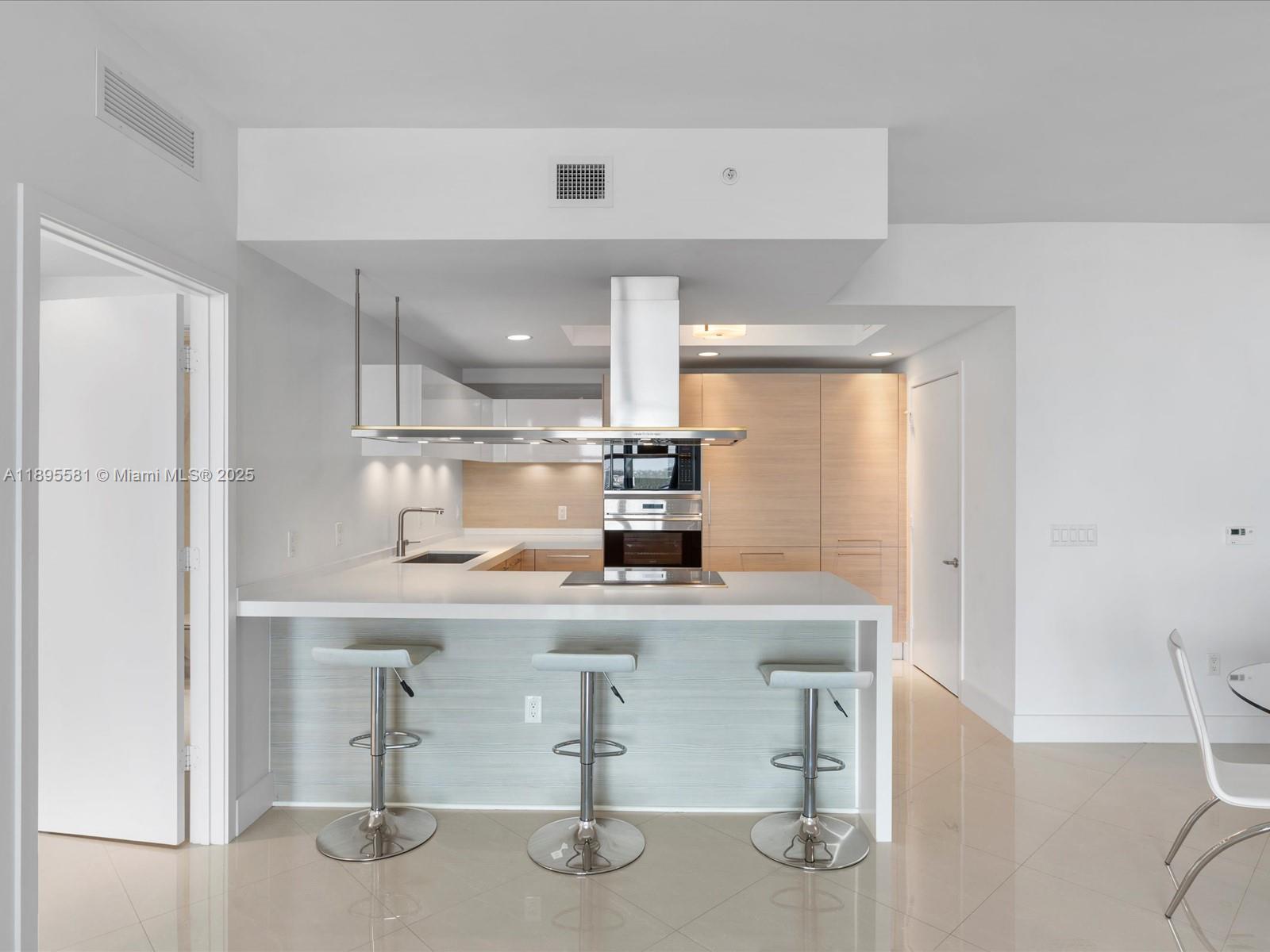 Photo of 17301 Biscayne Blvd  #1704, North Miami Beach, Florida, 33160 -