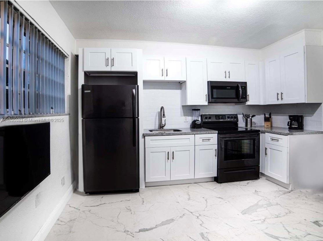 See details / 2685 sq. ft. $ 2025-10-20 0 Photo