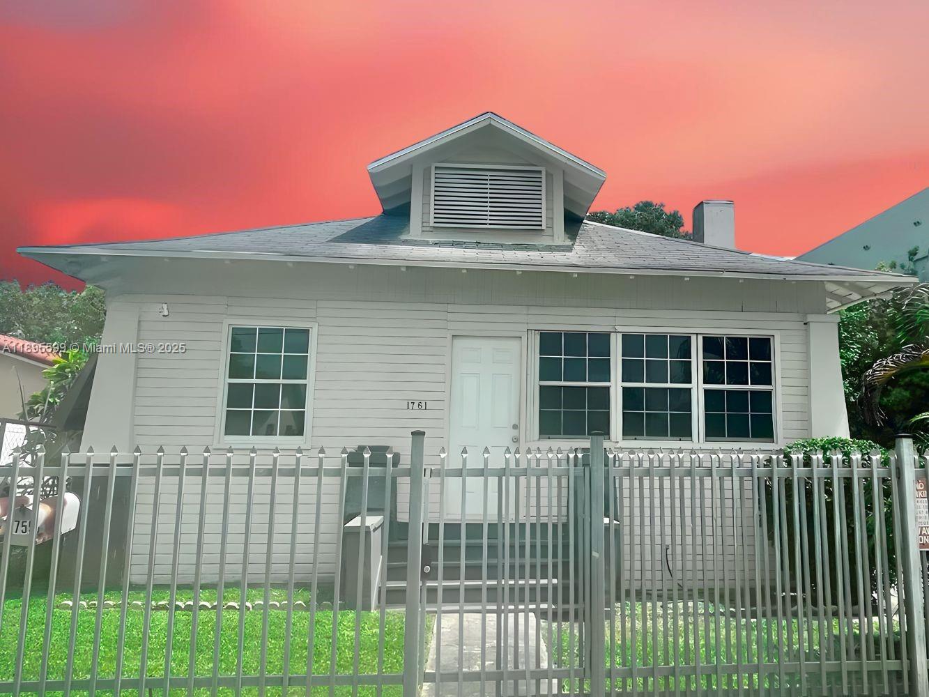 Ver detalles / 1698 sq. ft. $ 2025-10-14 0 foto