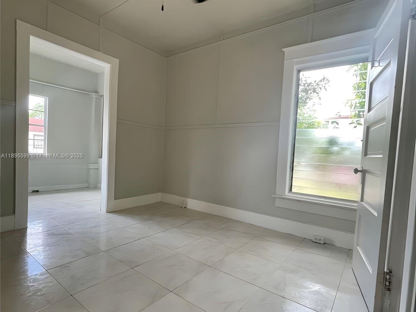 Ver detalles / 1698 sq. ft. $ 2025-10-14 0 foto