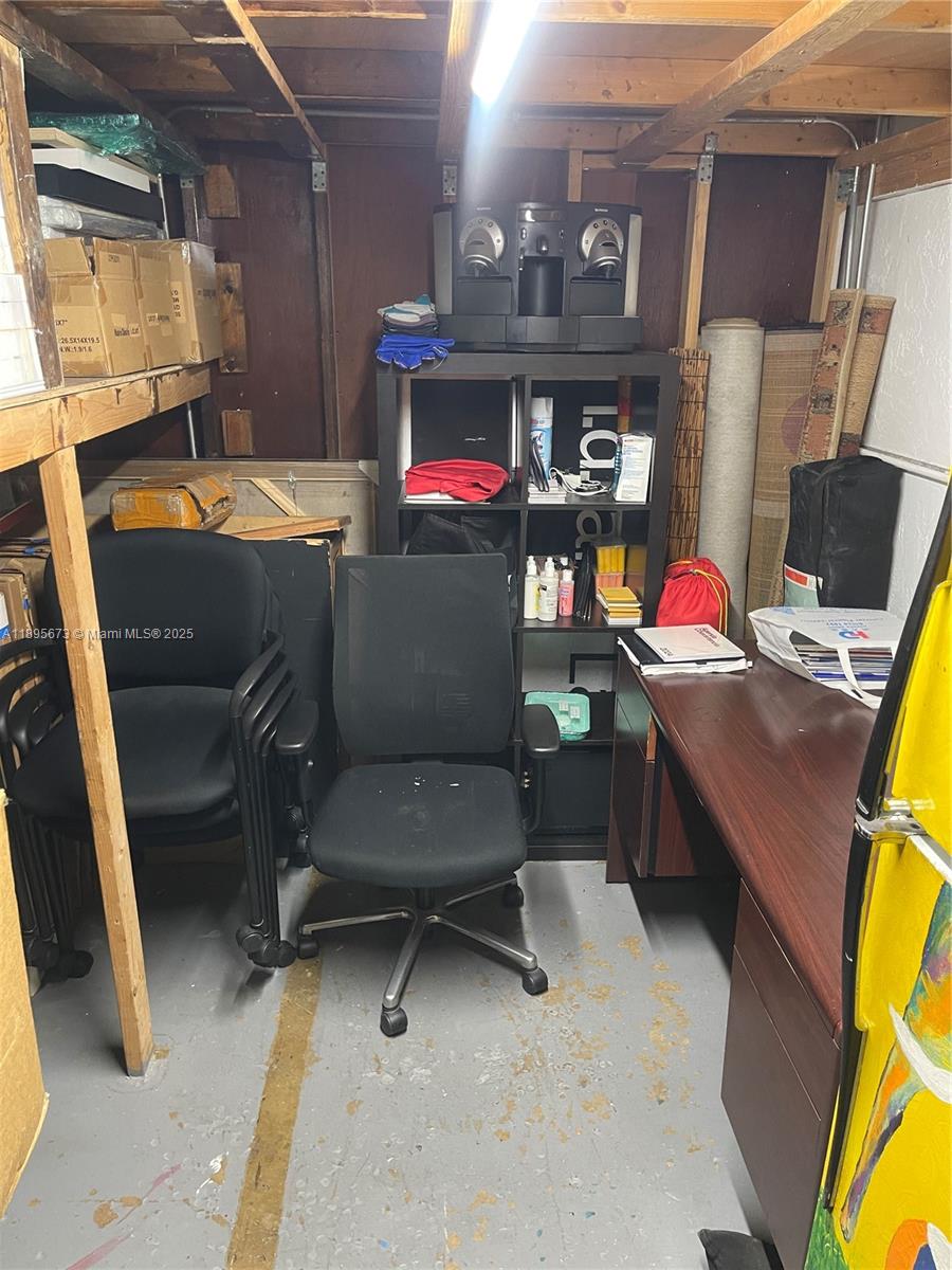 See details / sq. ft. $ 2025-10-14 0 Photo