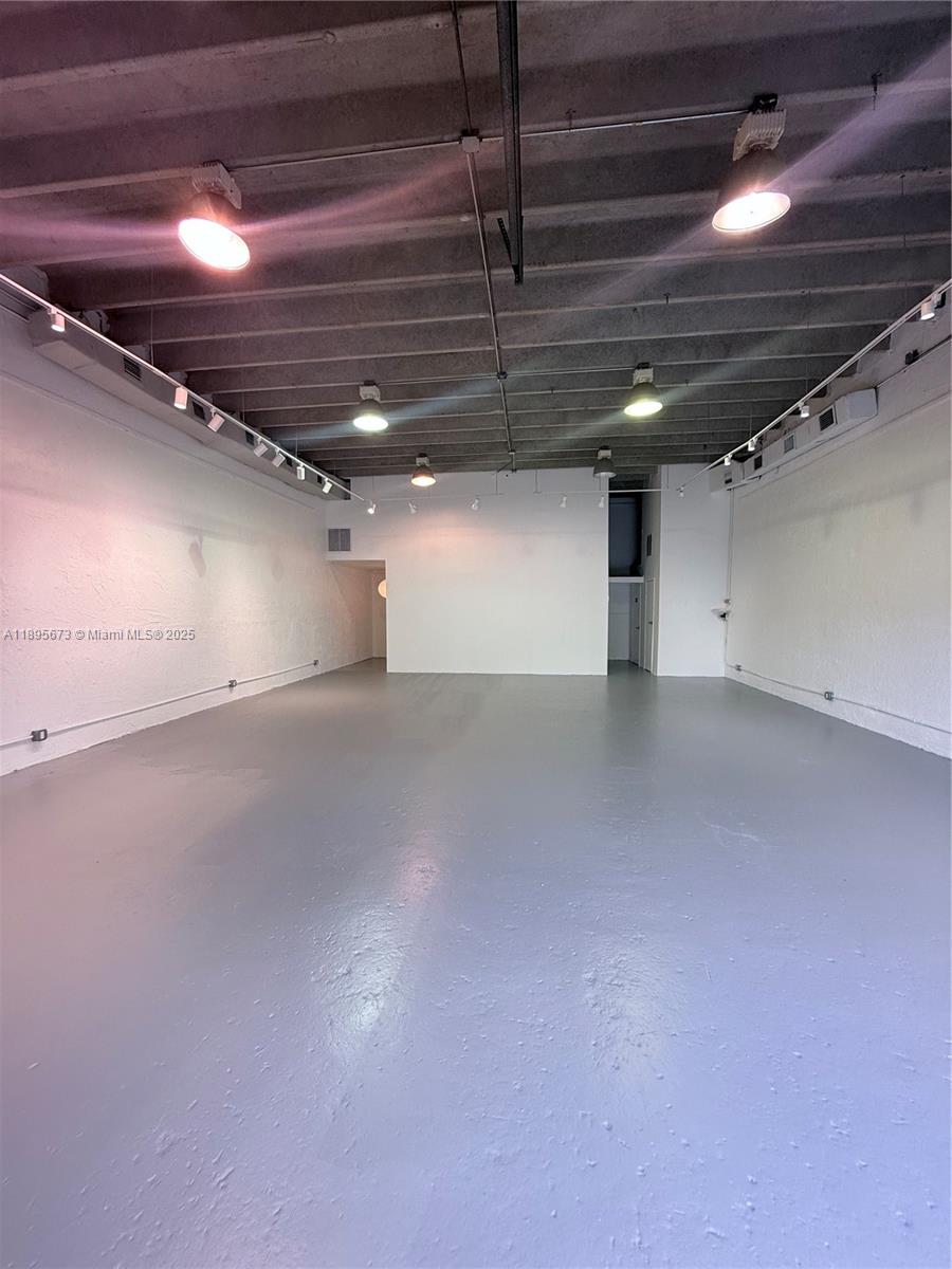 See details / sq. ft. $ 2025-10-14 0 Photo