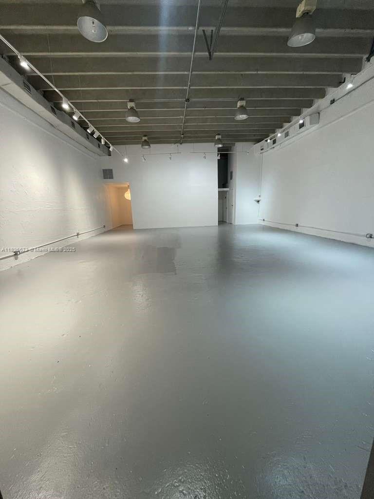 See details / sq. ft. $ 2025-10-14 0 Photo