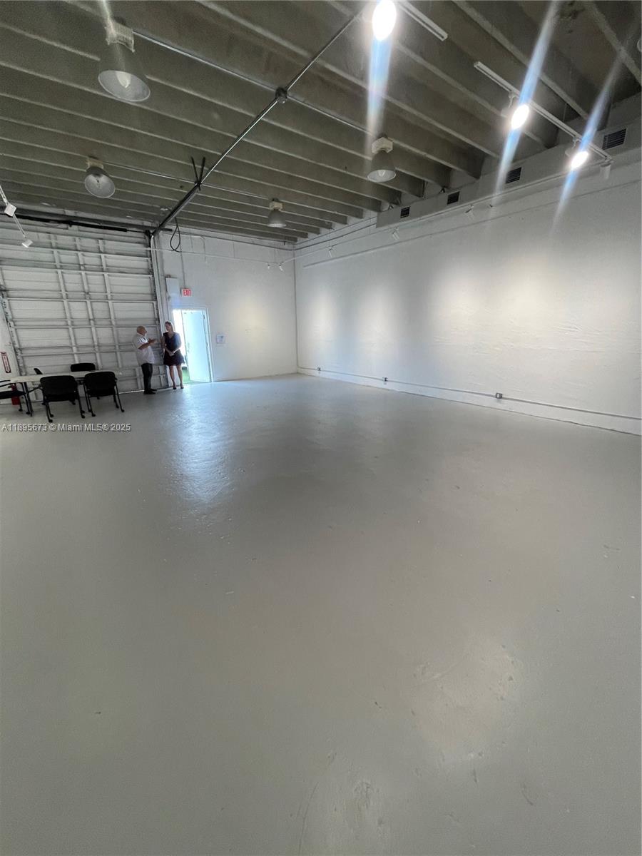 See details / sq. ft. $ 2025-10-14 0 Photo
