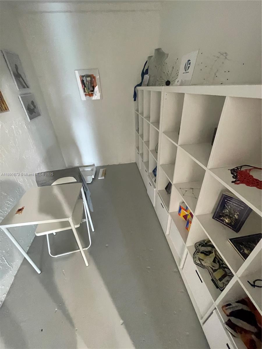 See details / sq. ft. $ 2025-10-14 0 Photo