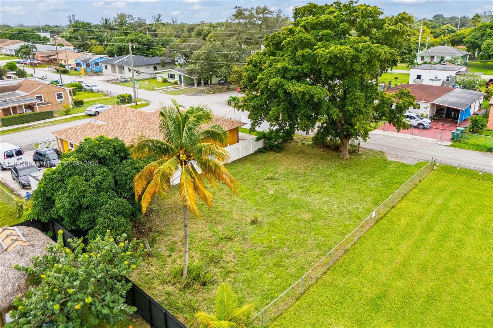 See details / sq. ft. $ 2025-10-16 0 Photo