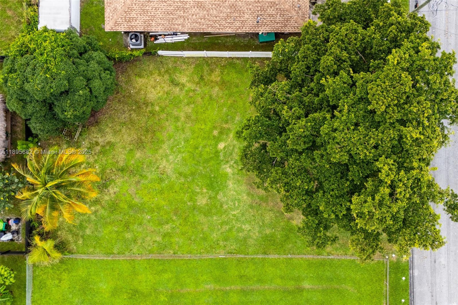 See details / sq. ft. $ 2025-10-16 0 Photo