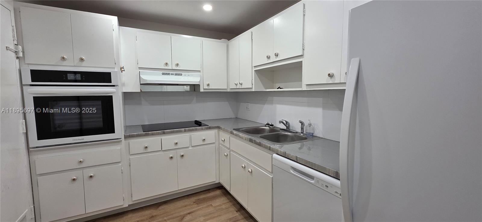 Photo of 400 Kings Point Dr #505, Sunny Isles Beach, Florida, 33160 -