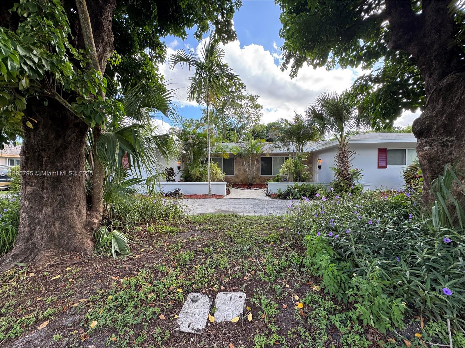 See details / 3296 sq. ft. $ 2025-10-14 0 Photo
