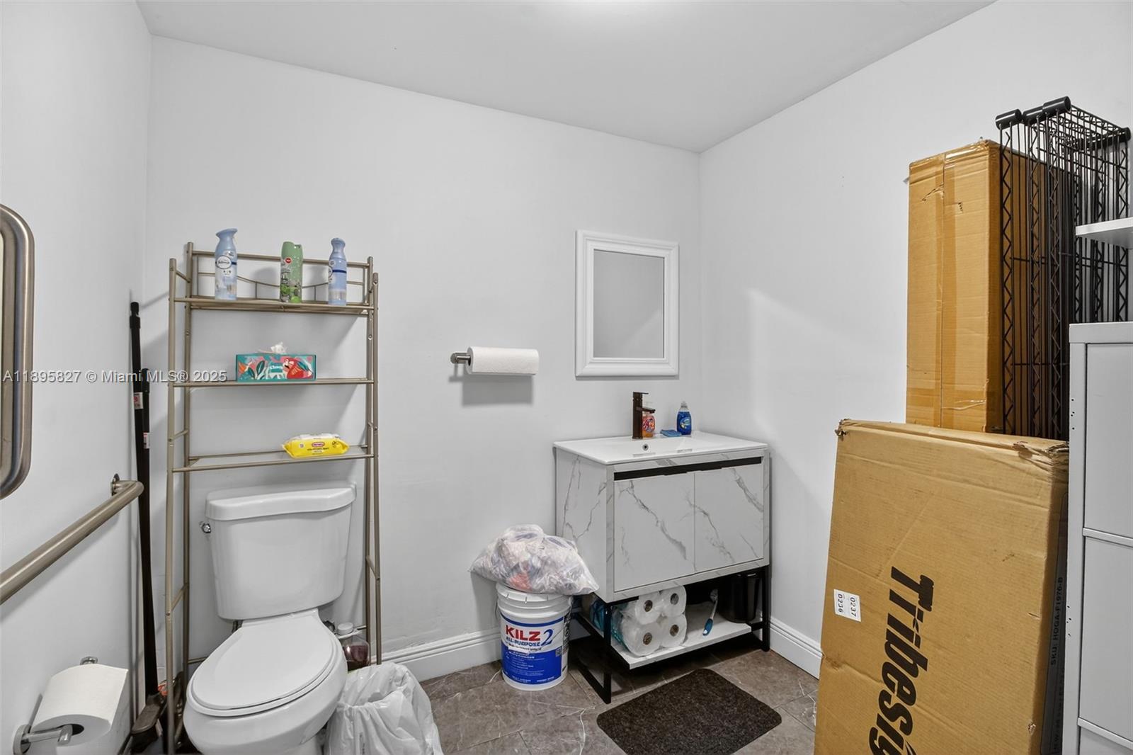 See details 21 / 22 / sq. ft. $ 2025-10-14 0 Photo