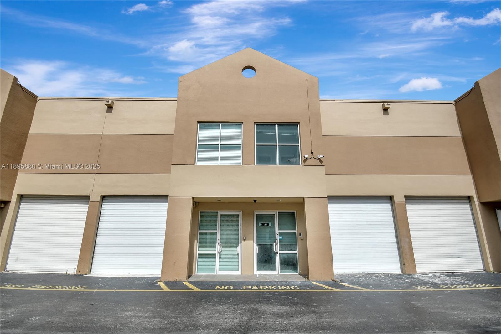 See details 20129 / sq. ft. $ 2025-10-14 0 Photo