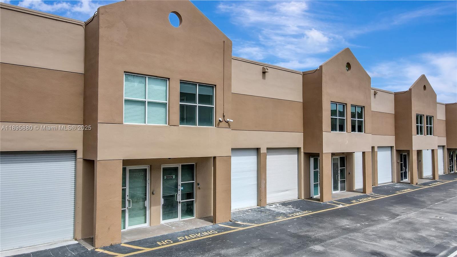 See details 20129 / sq. ft. $ 2025-10-14 0 Photo