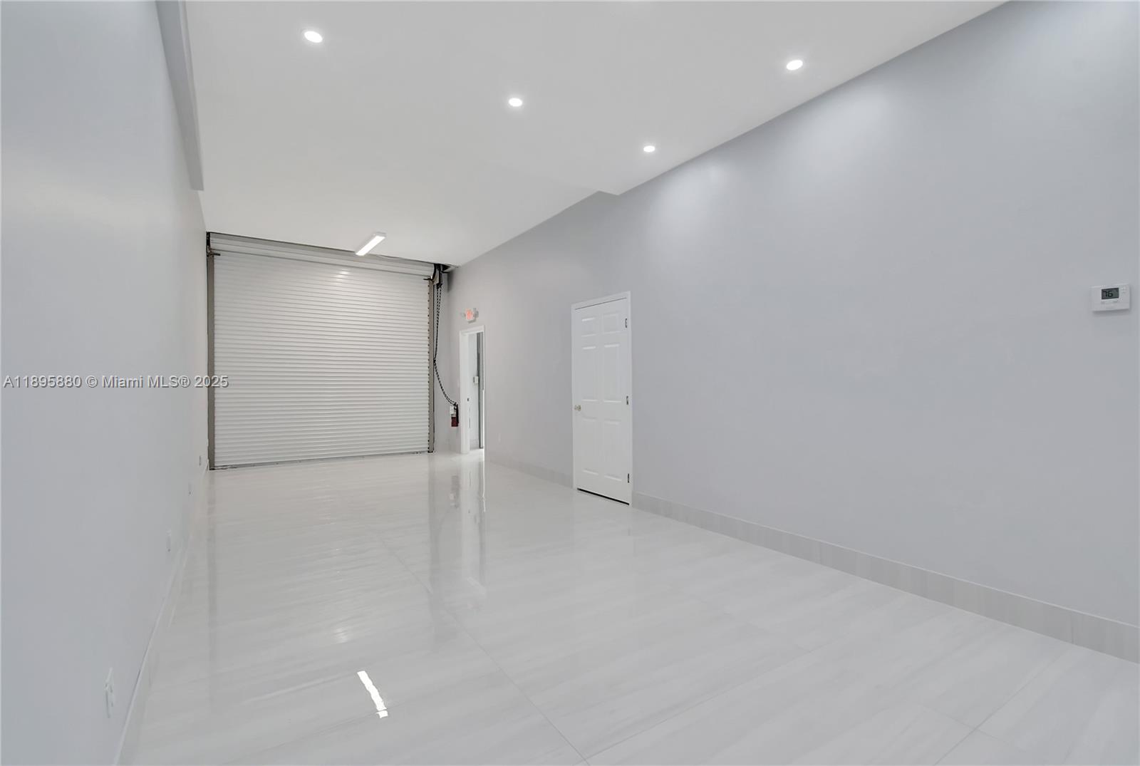 See details 20129 / sq. ft. $ 2025-10-14 0 Photo