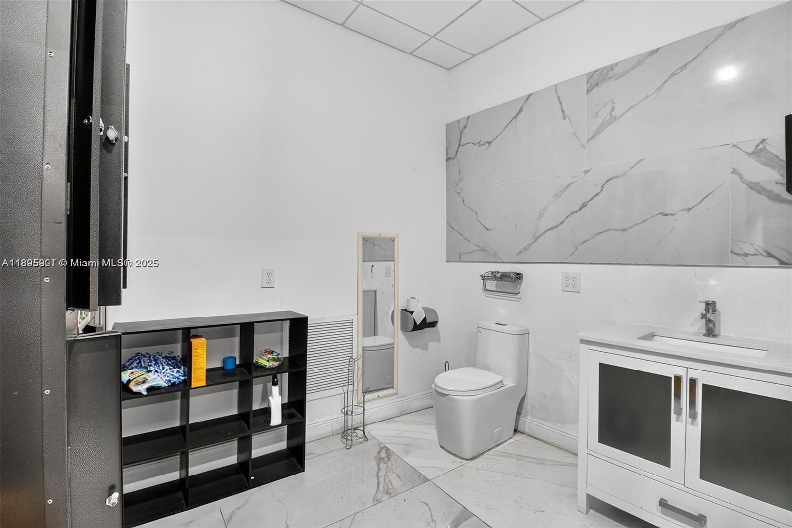 Ver detalles   /   sq. ft. $ 2025-10-14 0 foto