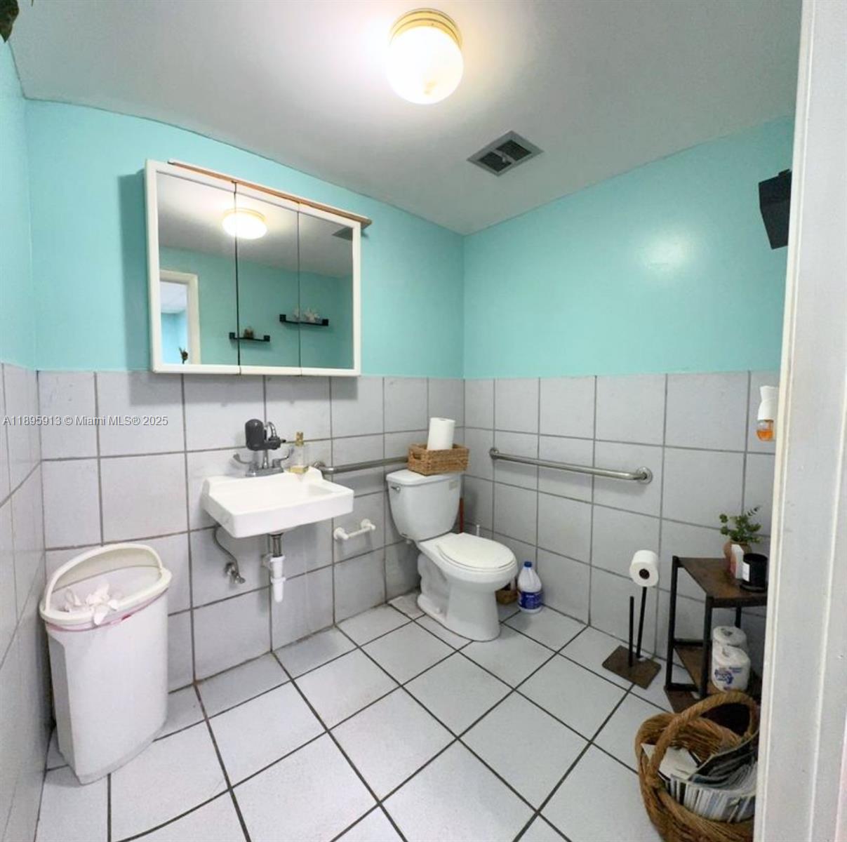 Ver detalles / sq. ft. $ 2025-10-14 0 foto