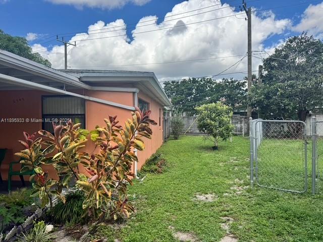 See details / 2221 sq. ft. $ 2025-10-14 0 Photo