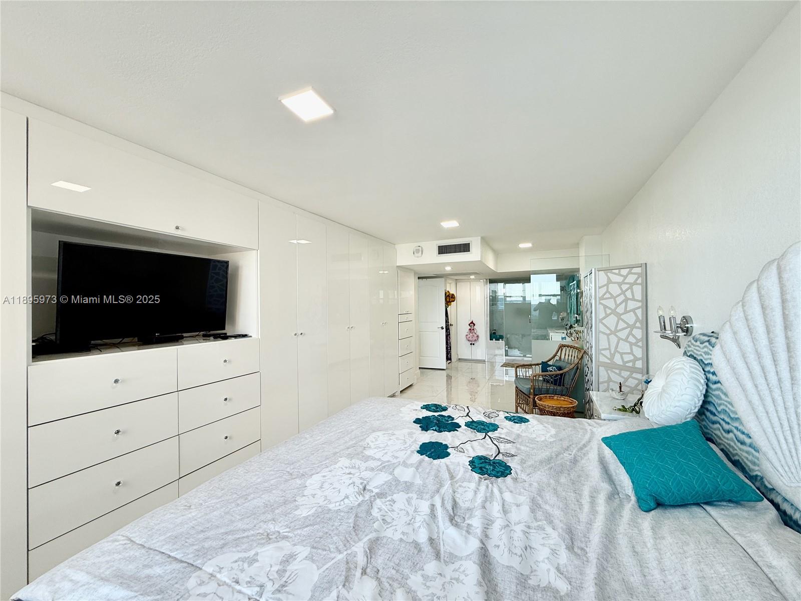 Photo of 3180 Ocean Dr  #303, Hallandale Beach, Florida, 33009 - 