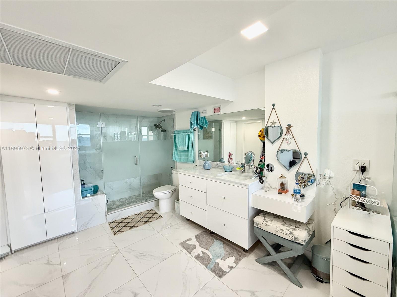 Photo of 3180 Ocean Dr  #303, Hallandale Beach, Florida, 33009 - 