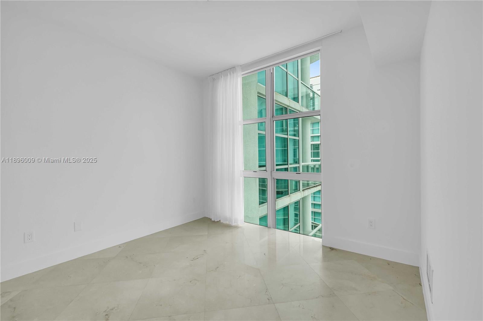 Photo of 3131 188th St  #2-1005, Aventura, Florida, 33180 - 