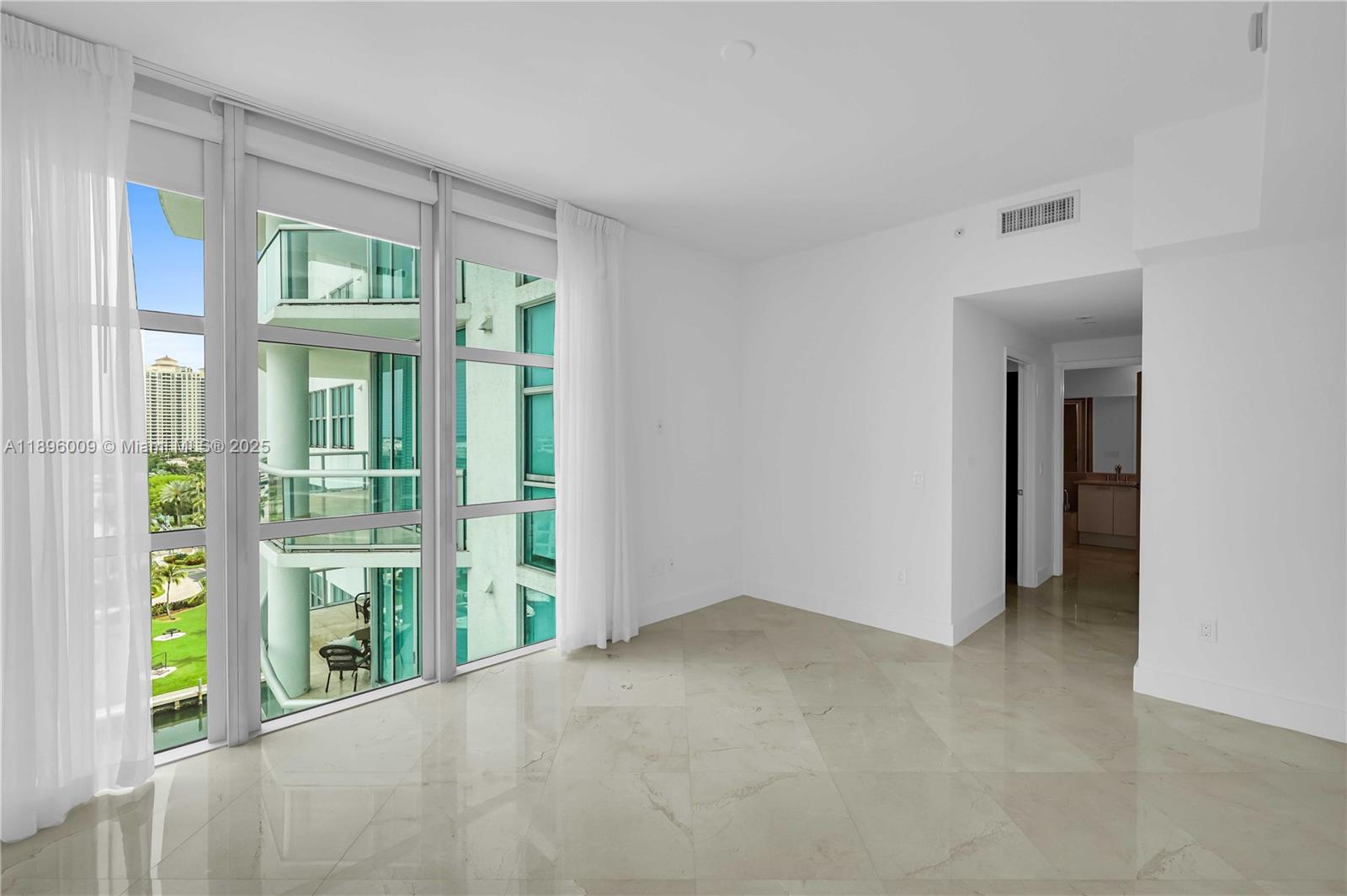 Photo of 3131 188th St  #2-1005, Aventura, Florida, 33180 - 