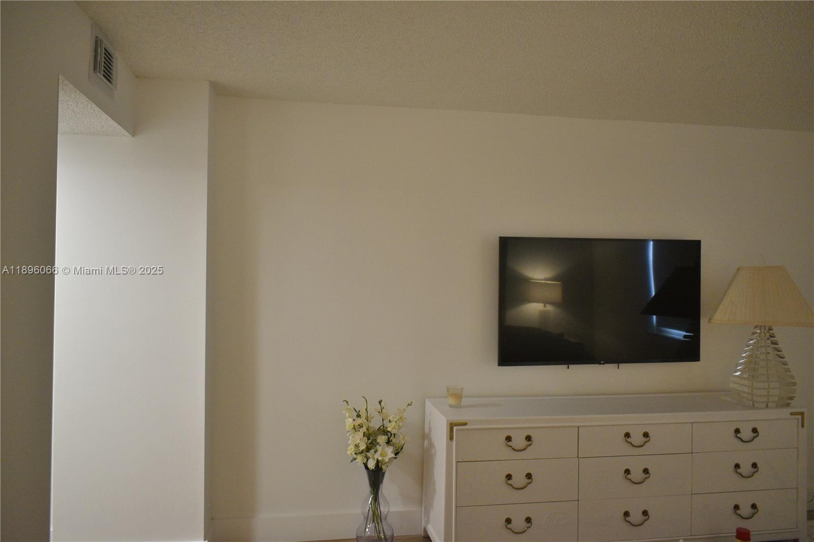 Photo of 1865 Ocean Dr  #14N, Hallandale Beach, Florida, 33009 - 