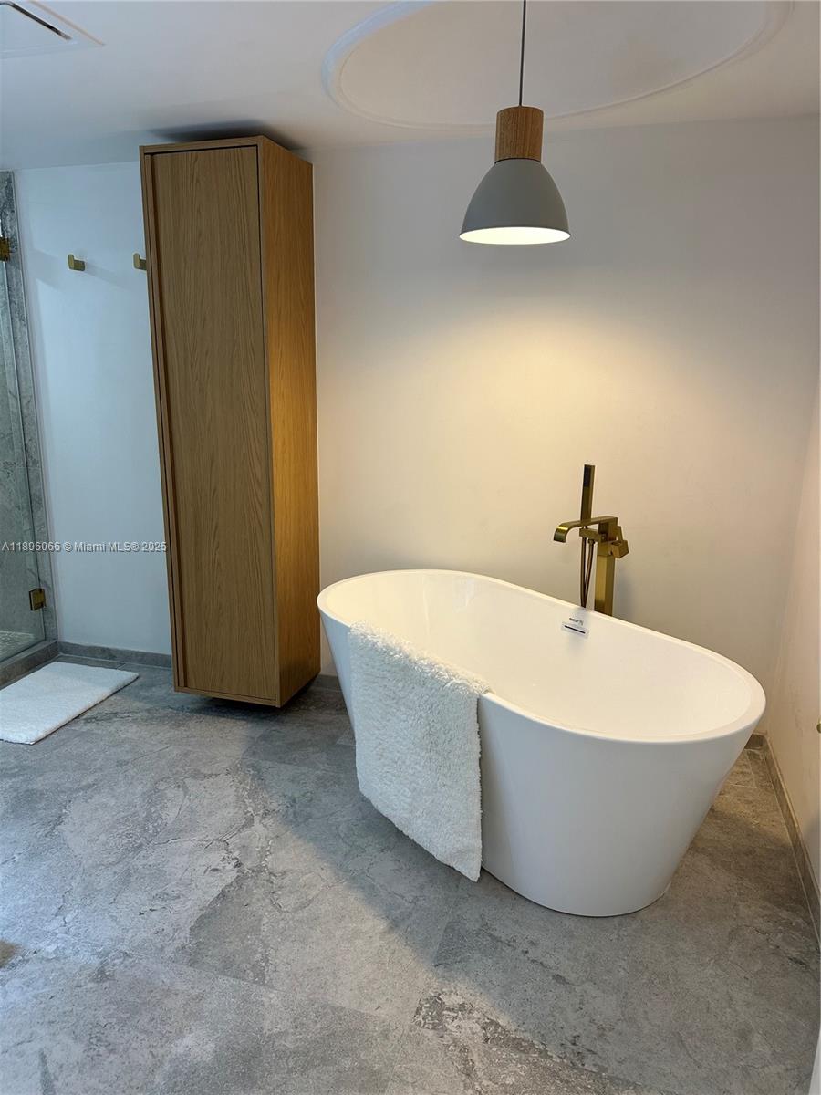Photo of 1865 Ocean Dr  #14N, Hallandale Beach, Florida, 33009 - 