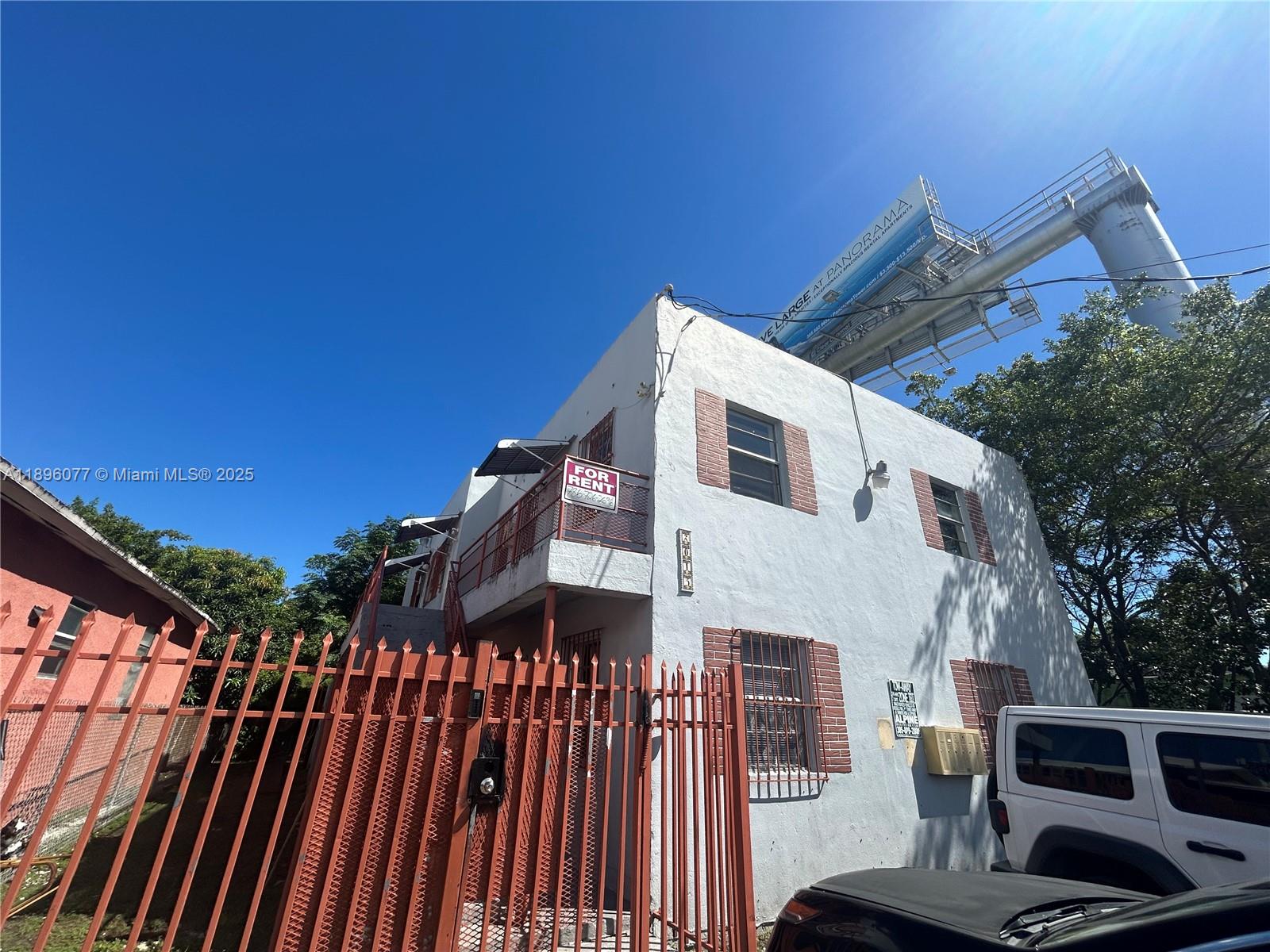 See details / sq. ft. $ 2025-10-15 0 Photo